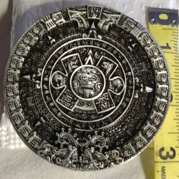 New Aztec calendar belt buckle approximately 3.5". Message me with your choice - Picture 5 of 10
